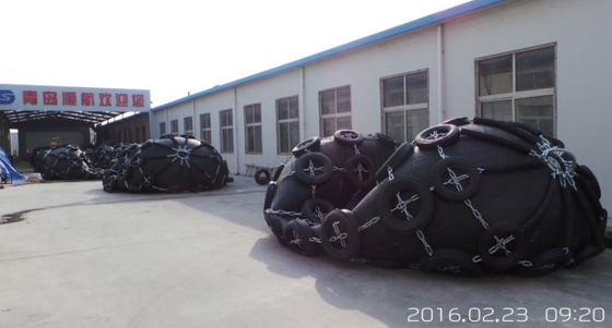 Mooring Truck Tyre Yokohama Floating Fenders Ship To Ship Protection