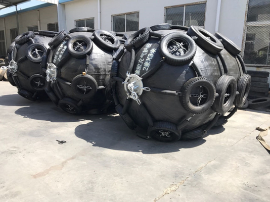 BV Approved Inflatable Floating Rubber Ship Fender With Aircraft Tyre Chain Net