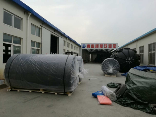 Uv Resistance OEM EVA Foam Fender With Swivel Included And Inner Material